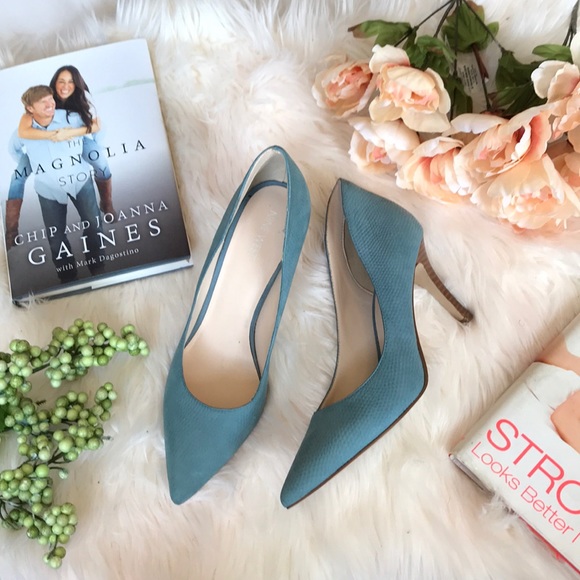 Nine West Shoes - Nine West Blue & Brown Showmeo Pump